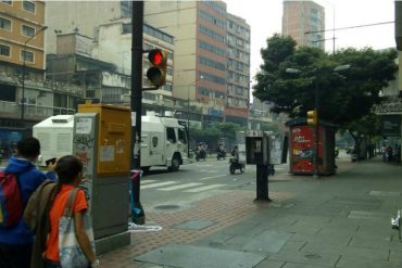 ¡ÚLTIMA HORA! Mujer se desmayó por inhalar gases lacrimógenos en Chacao este #20A (+Fotos)