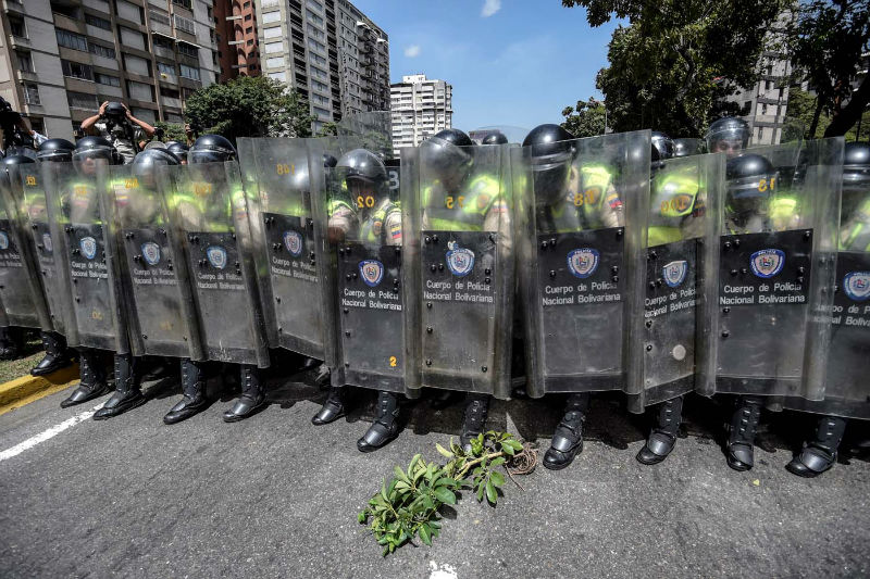 13May - Venezuela - Página 7 Protestas-Av-Libertador-represion-manifestacion-PNB-GNB-oposicion-4-de-abril-13