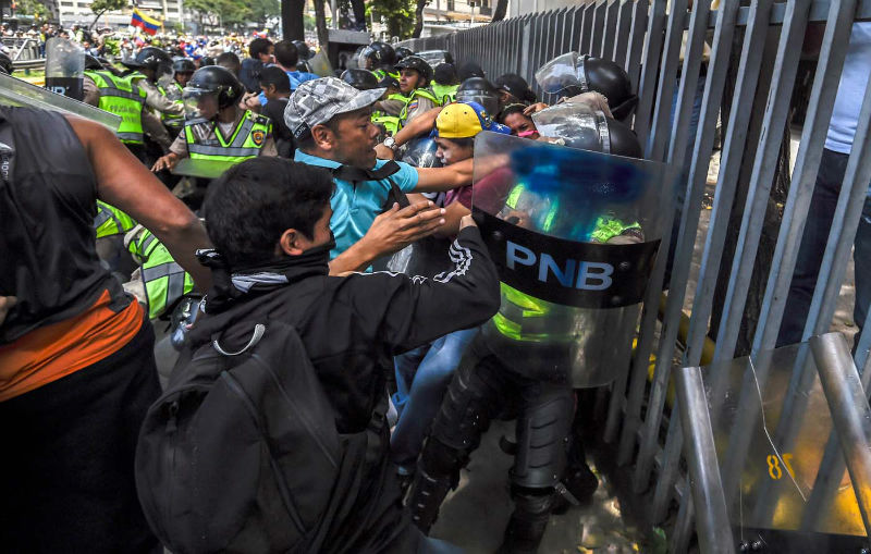 Táchira - Venezuela - Página 7 Protestas-Av-Libertador-represion-manifestacion-PNB-GNB-oposicion-4-de-abril-25