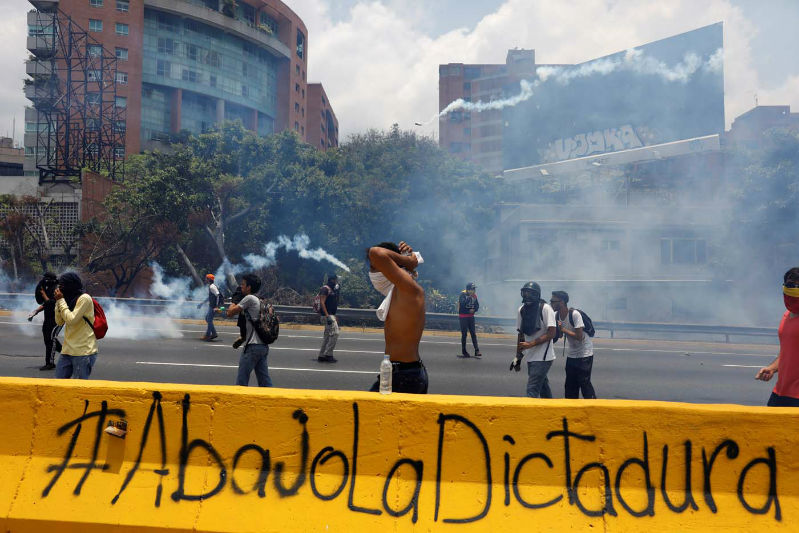 Protestas-manifestacion-marcha-oposicion-Francisco-Fajardo-10-de-abril-1-05