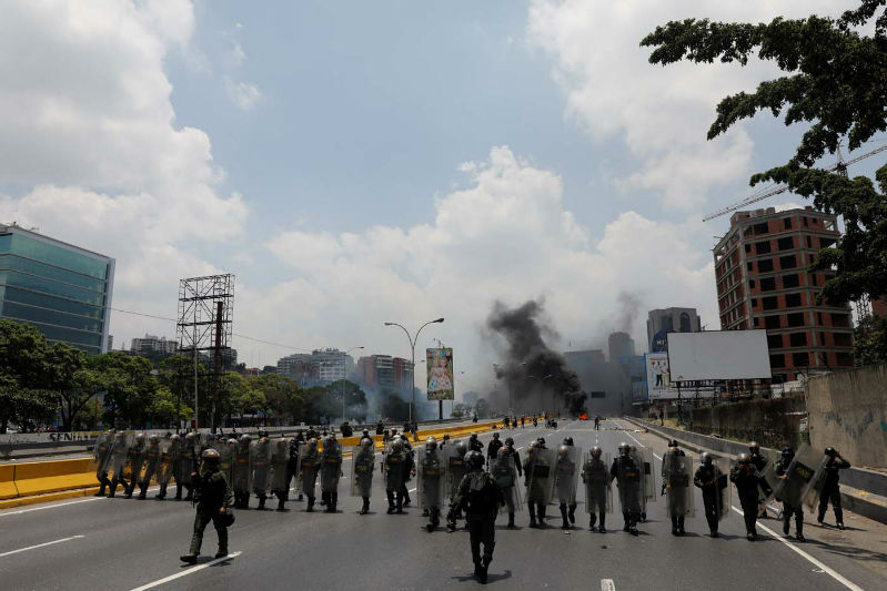 Protestas-manifestacion-marcha-oposicion-Francisco-Fajardo-10-de-abril-1-07