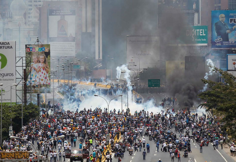 Protestas-manifestacion-marcha-oposicion-Francisco-Fajardo-10-de-abril-1-08