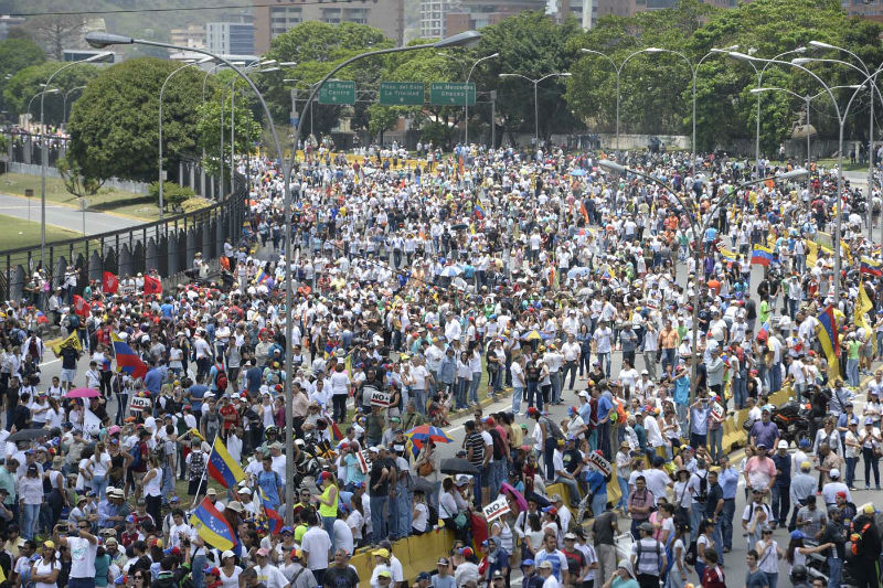 Protestas-manifestacion-marcha-oposicion-Francisco-Fajardo-6-de-abril-1-04