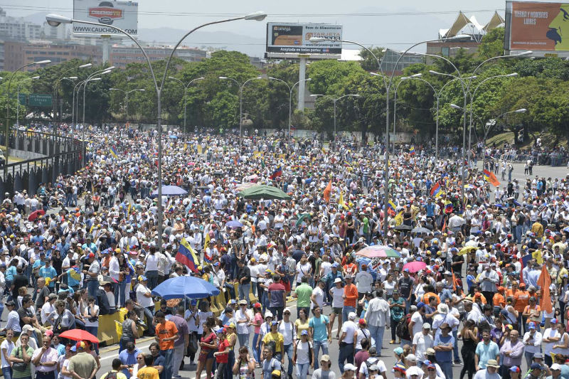 Protestas-manifestacion-marcha-oposicion-Francisco-Fajardo-6-de-abril-1-05