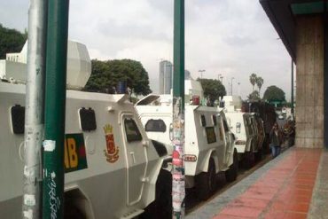 ¡LISTOS PARA REPRIMIR! GNB saca sus tanquetas a la calle por protesta opositora de este #8Abr