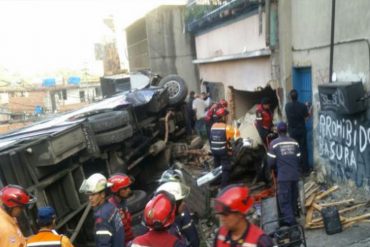 ¡ÚLTIMA HORA! Autobús sin frenos deja cuatro muertos y 10 heridos en Petare (+Fotos)