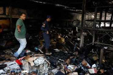 ¡PÉRDIDA TOTAL! Así quedó el edificio donde se encuentra el comando de Capriles (+Fotos)