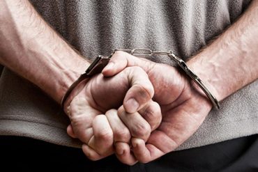 ¡QUÉ RAYA! Condenado a 10 años de prisión un venezolano en Panamá por robar el reloj a un turista estadounidense