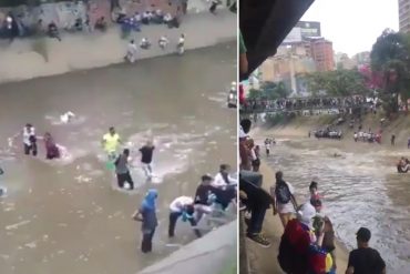 ¡DE TERROR! Manifestantes debieron lanzarse al río Guaire para huir de las lacrimógenas (+Fotos)