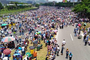 ¡ASÍ VA! Manifestantes comienzan el «plantón» en el Distribuidor Altamira (y siguen llegando) +Fotos