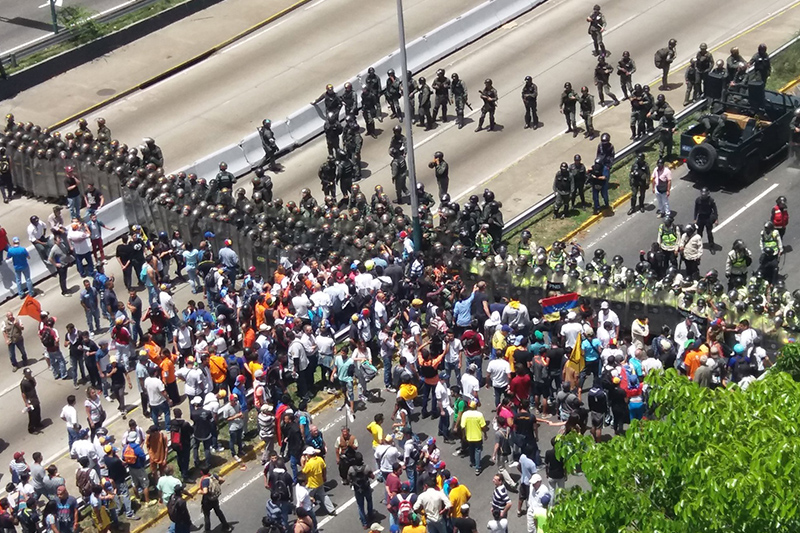 Táchira - Venezuela - Página 7 Protesta-4-de-abril-golpe-2