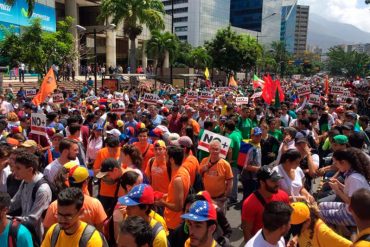 ¡SIN MIEDO! Venezolanos sin miedo salen a marchar pese a obstáculos del régimen (+Fotos +Videos)