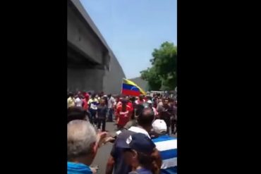 ¡LO ÚLTIMO! Chavistas intentan causar violencia contra manifestantes en Vargas (+Video)