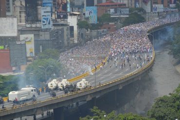 ¡SE DESBORDÓ CARACAS! Una marea humana salió a las calles SIN MIEDO este #19A (+Fotos)