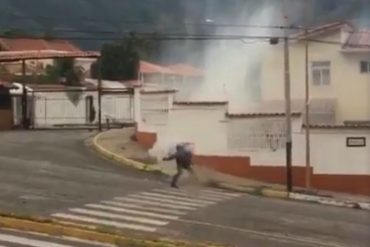 ¡QUÉ ABUSO! GNB lanza bombas lacrimógenas a viviendas en Mérida (Video)