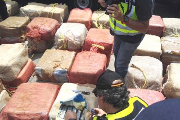 ¡ÚLTIMA HORA! Interceptan en Canarias barco venezolano con casi dos toneladas y media de cocaína