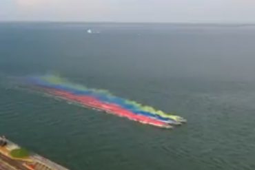 ¡QUÉ BELLEZA! Así se tiñó el Lago de Maracaibo con los colores de la bandera nacional (+Video)