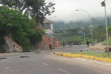 ¡LO ÚLTIMO! Denuncian que policías reprimen con armas de fuego en Táriba: reportan un herido de bala