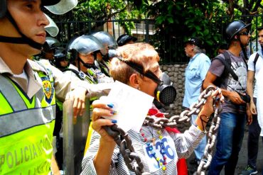 ¡CUÁNDO NO! Piquete de la PNB en la avenida Libertador impidió la marcha de los abuelos a la Defensoría