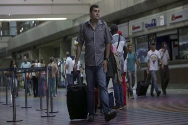 ¡TE LO MOSTRAMOS! Aeropuerto de Maiquetía repleto de venezolanos que abandonan el país (+Fotos)