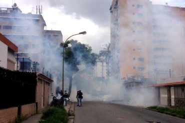 ¡HORROR! Lacrimógenas de la GNB obligaron a desalojar niños de colegio en Montalbán (+Fotos +Videos)