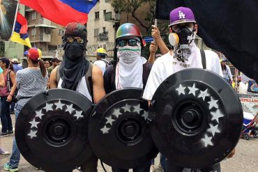 ¡ES CONTIGO!  El mensaje de la resistencia para los venezolanos: «No tenemos que esperar un tuit para salir a la calle» (+Video)