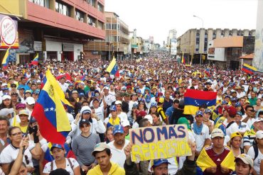 ¡PUEBLO EN LA CALLE! Se desbordó Táchira para demostrar que «somos millones» #20May