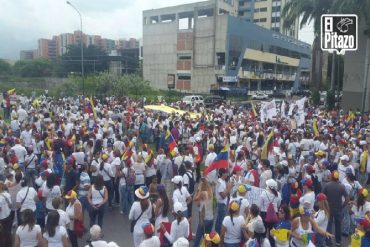 ¡MISERABLES! GNB reprimió con piedras y lacrimógenas a manifestantes y periodistas en Aragua