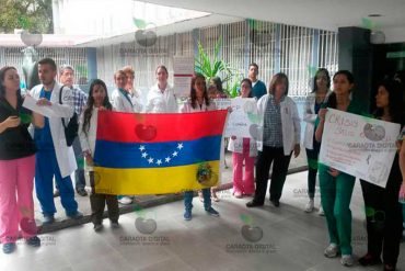 ¡REBELDÍA EN BATAS! Médicos de Caracas se “plantaron” este martes por la crisis hospitalaria