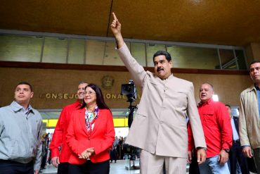 ¿CUÁNDO NO? Maduro aplaudió la sentencia del TSJ que le faculta para convocar constituyente sin referéndum consultivo