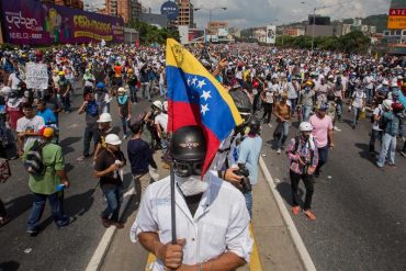 ¡EN VIVO! Oposición marcha hasta la sede de la Fiscalía en rechazo a persecución contra Luisa Ortega