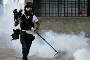 ¡SALVAJISMO! Cuatro periodistas heridos durante represión en movilización opositora en Caracas