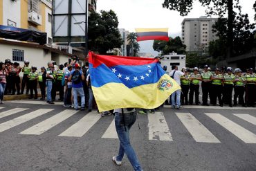 ¡SINTONIZA EN VIVO! Caravana opositora se moviliza desde Caracas hasta el estado Vargas este #13M