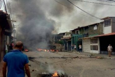 ¡SIGUE EL CAOS! Barinas vive por segundo día jornada de saqueos y disturbios: Queman comando de la policía en Socopó