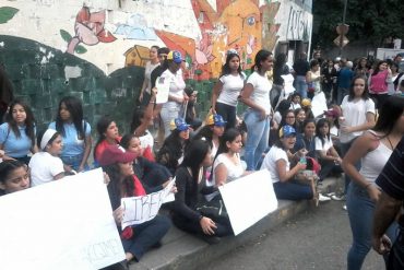 ¡QUÉ ABUSO! Min-Educación sancionará a 17 colegios privados por protestas estudiantiles (+Lista)