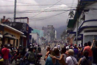 ¡BATALLA CAMPAL! Los videos que muestran el terror que se vivió en Táchira y dejó 2 fallecidos