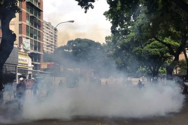 ¡ATENCIÓN! GNB reprime en la Plaza Madariaga de El Paraíso la mañana de este miércoles