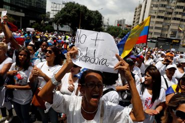 ¡SINTONIZA EN VIVO! Oposición marcha este lunes #8May en rechazo al «fraude Constituyente»