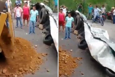 ¡SON OTRO NIVEL! La mega barricada que armaron los gochos para impedir paso de represores (+Video