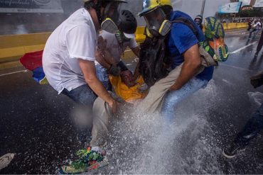 ¡SALVAJADA INDIGNANTE! El momento en el que Paparoni fue arrastrado por la presión de agua de la ballena