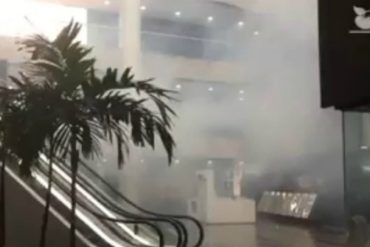 ¡QUÉ ABUSO! GNB lanzó bomba lacrimógena al centro comercial Lido durante represión en El Rosal (+Video)