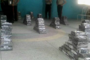 ¡NARCOGOBIERNO! Gandola de Pdvsa chocó contra vivienda y descubrieron cargamento de 780 kg de droga