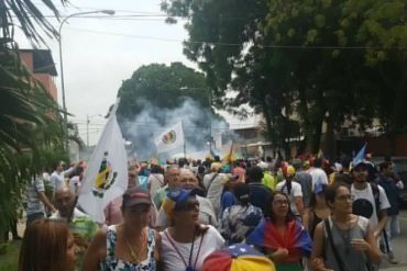 ¡ENTÉRATE! GNB reprime con lacrimógenas marcha opositora en el CNE de Lara (+Fotos +Video)