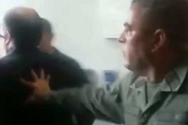 ¡QUÉ BOCHORNO! Así agredió el «tristemente célebre» coronel Lugo a Julio Borges (+Video)