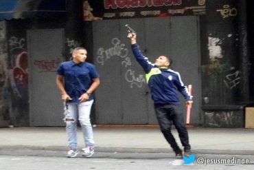 ¡LA PNB NI PENDIENTE! Paramilitares dispararon para dispersar manifestación en La Candelaria (+Video)