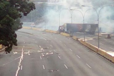 ¡ENTÉRATE! Mantienen totalmente cerrada la autopista Francisco Fajardo por represión