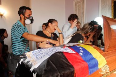 ¡PARTEN EL ALMA! Las desgarradoras imágenes del funeral de Fabián Urbina en Maracay (+Fotos)