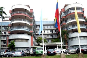 ¡LOGRO REVOLUCIONARIO! La miserable cena que les sirven a los pacientes del Hospital Universitario de Caracas (+Video)