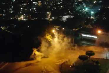 ¡ATENCIÓN! Tensa situación en Terrazas del Ávila: GNB reprime con bombas y perdigones