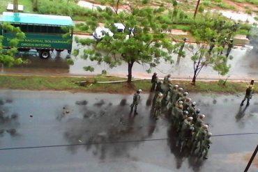 ¡LO ÚLTIMO! Fuertes enfrentamientos entre manifestantes y la GNB en la urbanización Vista Hermosa de Ciudad Bolívar